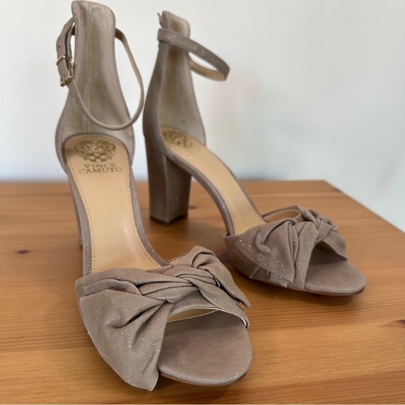 Vince Camuto | Nude Suede Block Heel Sandals | Ankle Strap Bow Heels Size 9.5 - Picture 1 of 9